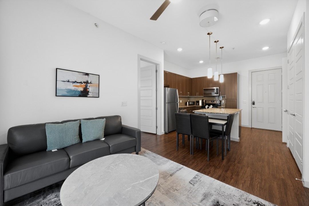 The Creekside at Vantage · Unit 3103 2/2