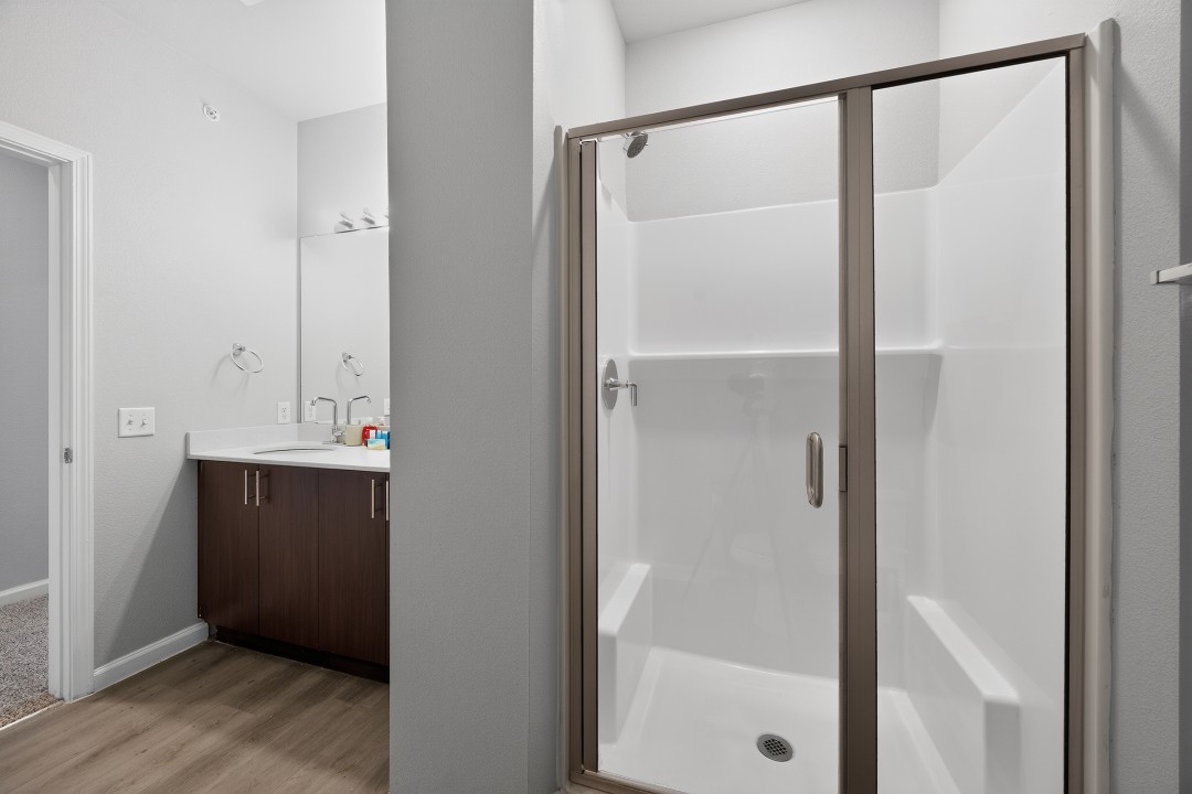Whitewing Flats · Unit 3207 2/2