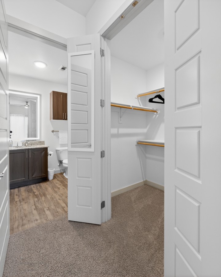 The Creekside at Vantage · Unit 4314 2/2