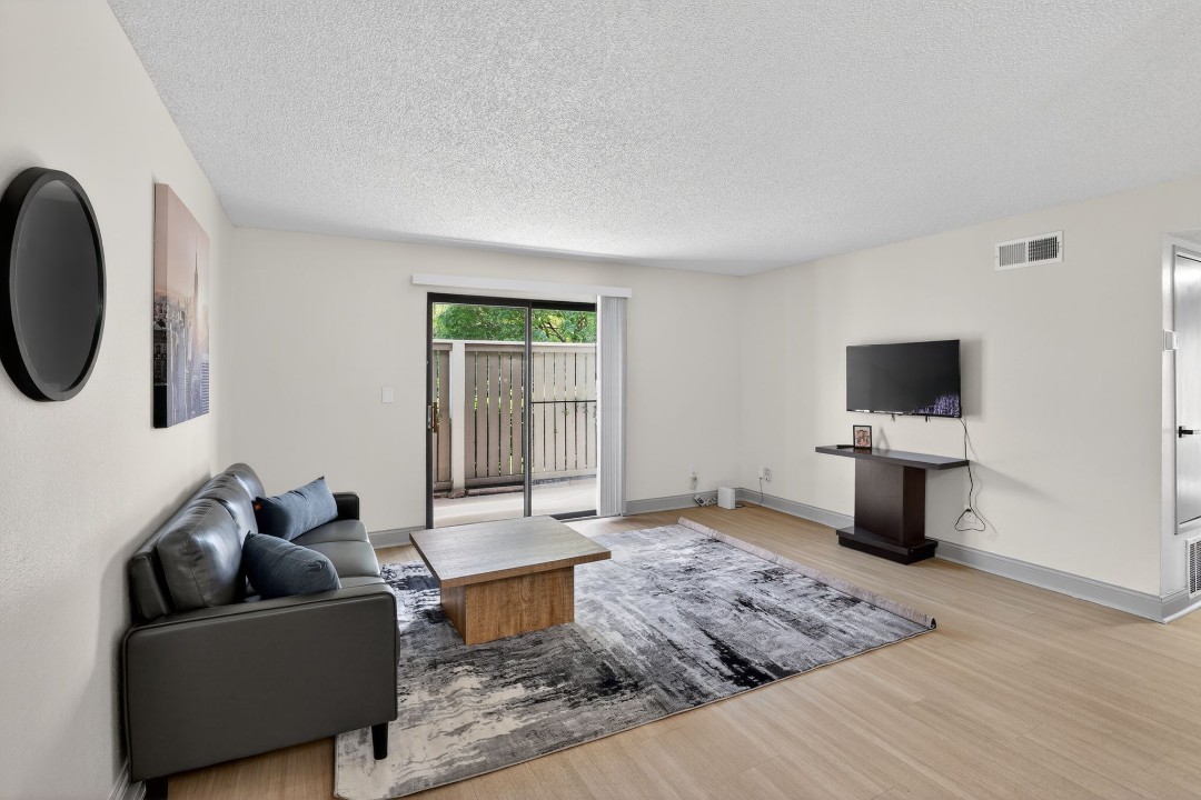 Rosehill Pointe · Unit 31 2/1