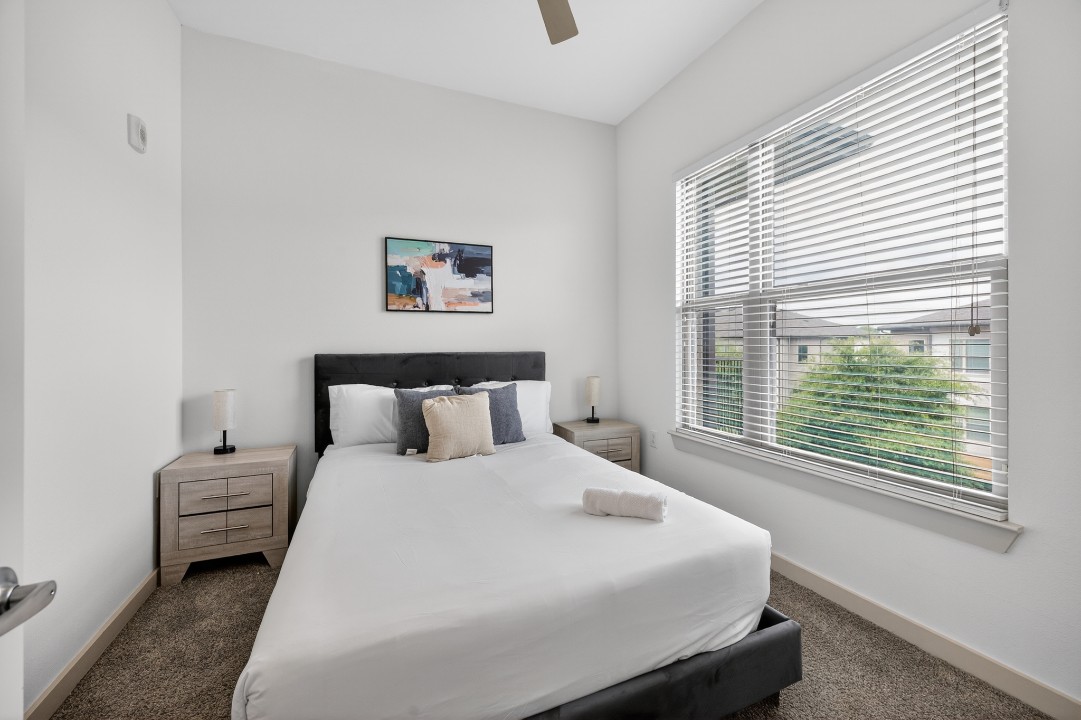 2 Bedrooms · Signature layout