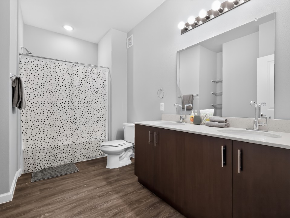 Whitewing Flats · Unit 8204 1/1