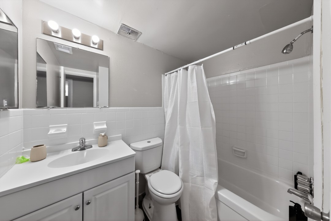 The Chateau 2bd/2bth · Unit unit 201