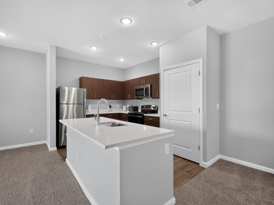 Whitewing Flats · Unit 8204 1/1