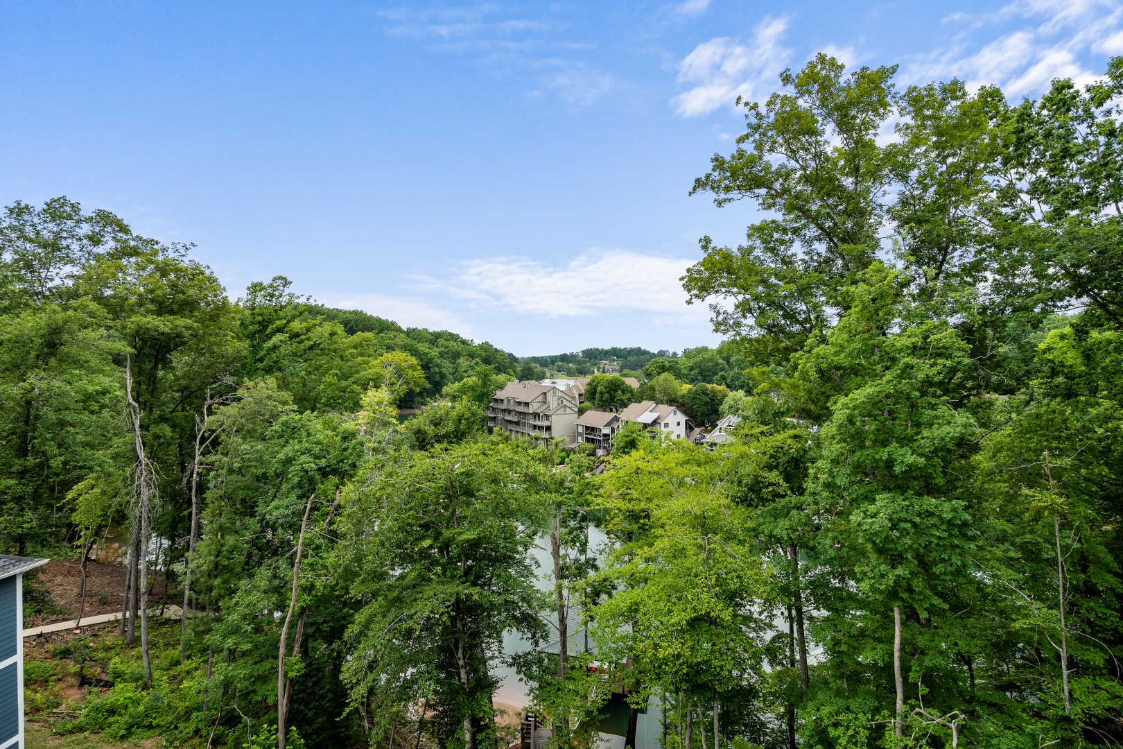Keowee Canopy Retreat
