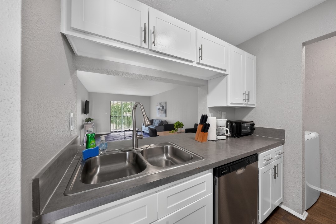 Spectra at Tamarac 7-8545 · Unit 1/1