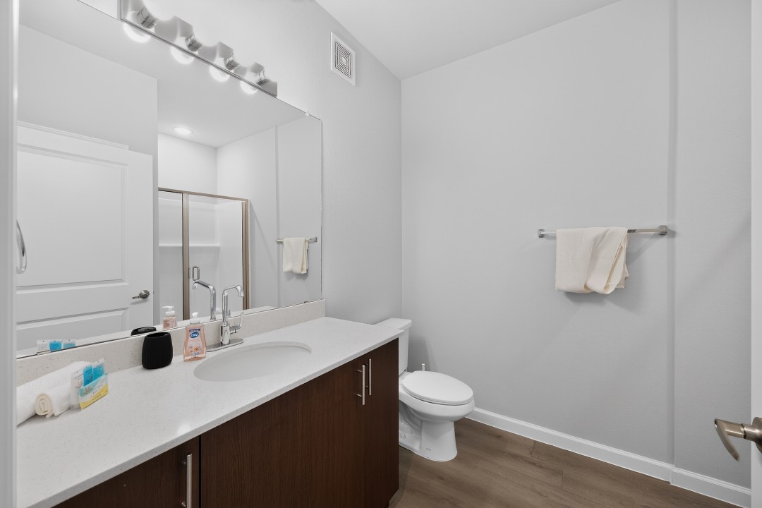 Whitewing Flats · Unit 3206 2/2