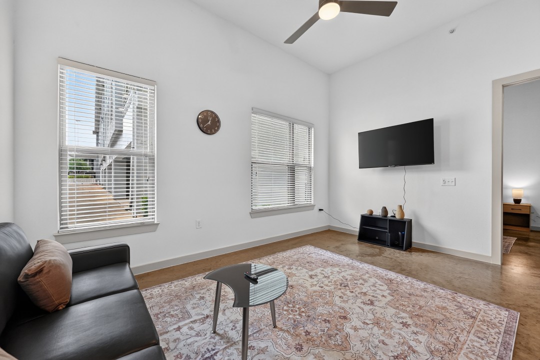 The Creekside at Vantage · Unit 4111 1/1