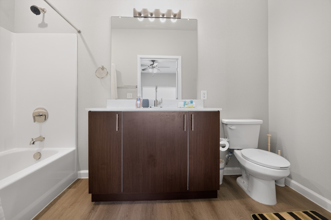 Whitewing Flats · Unit 3206 2/2