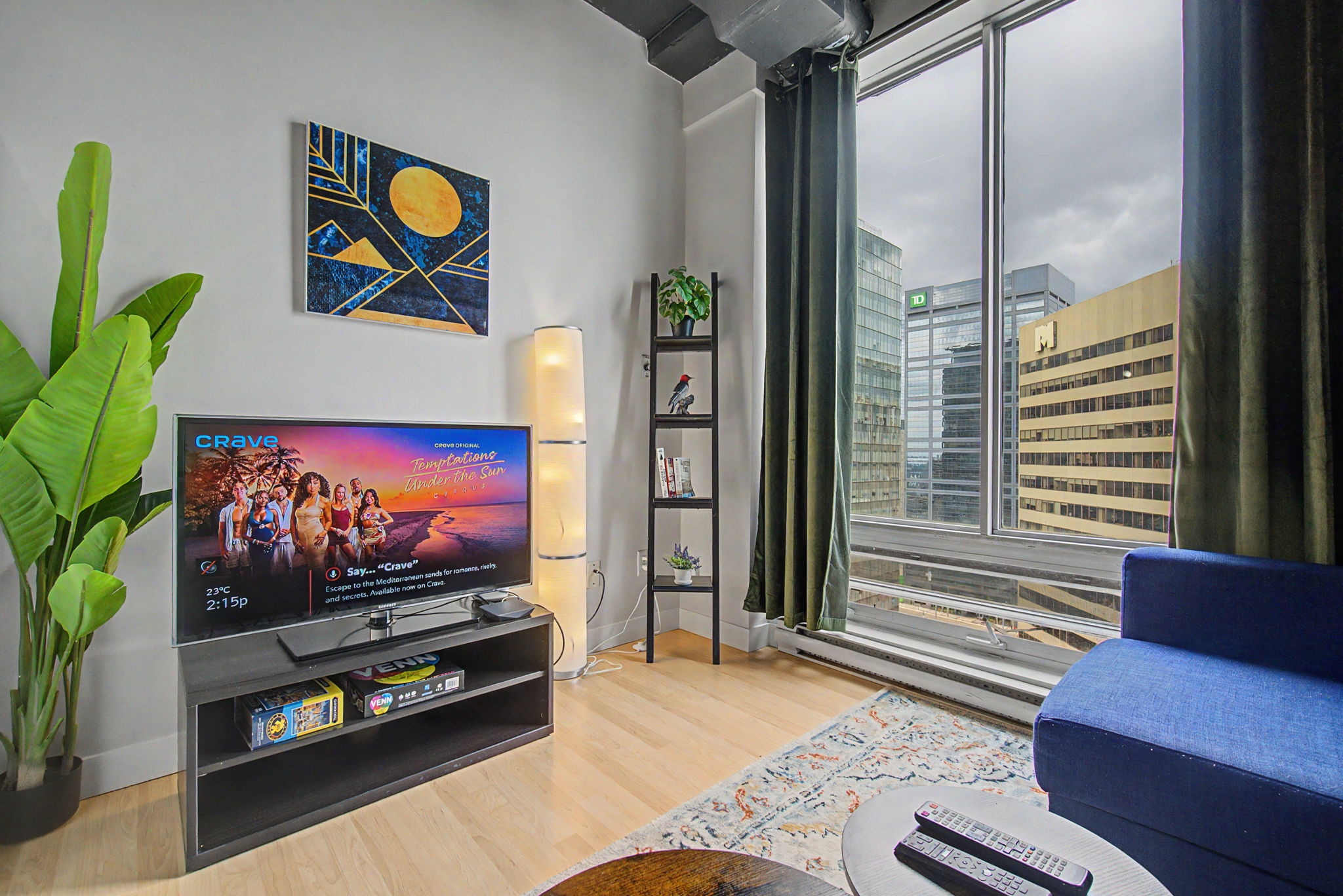 Cam - Downtown Loft | Skyline Views Near Rogers - Canada