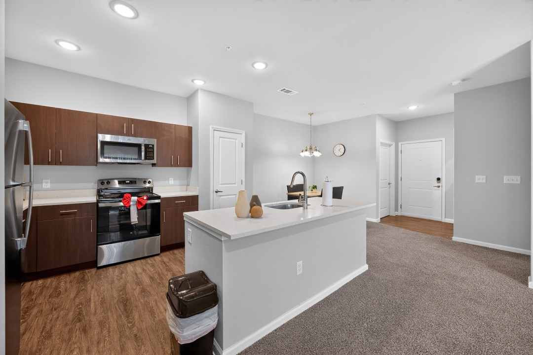 Whitewing Flats · Unit 7304 2/2