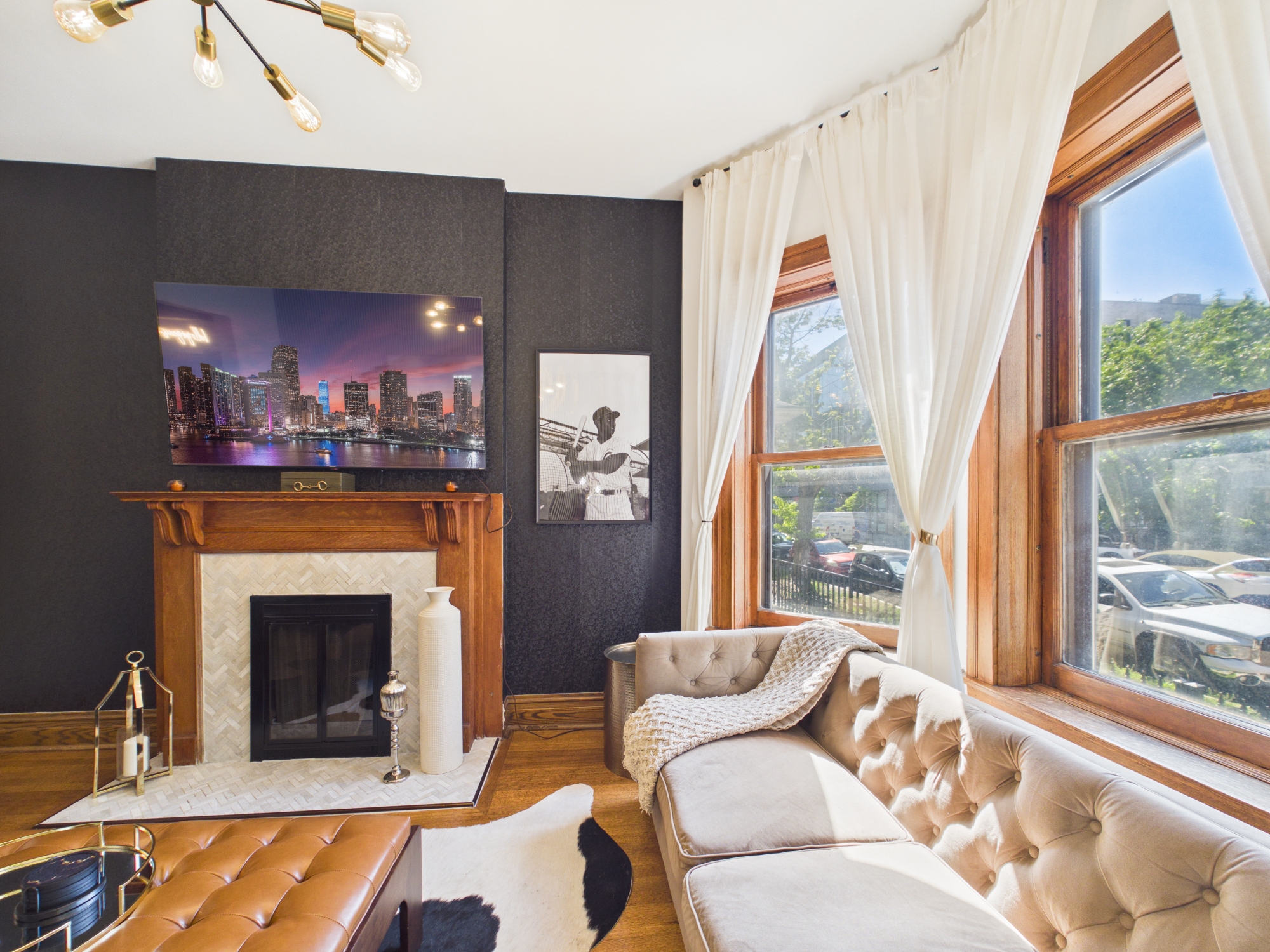 Wrigleyville Art Deco Retreat + Garage - Chicago