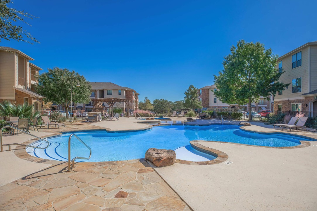 The Lodge at Guadalupe 2/2 · Unit 837