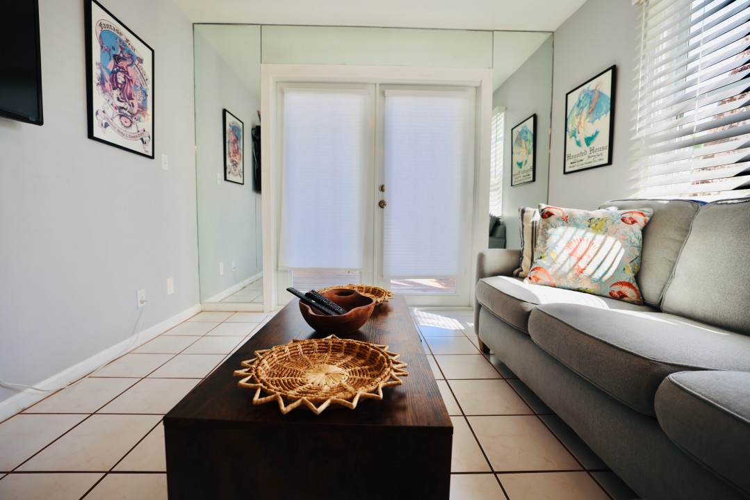 Shipyard 155 — Livingroom
