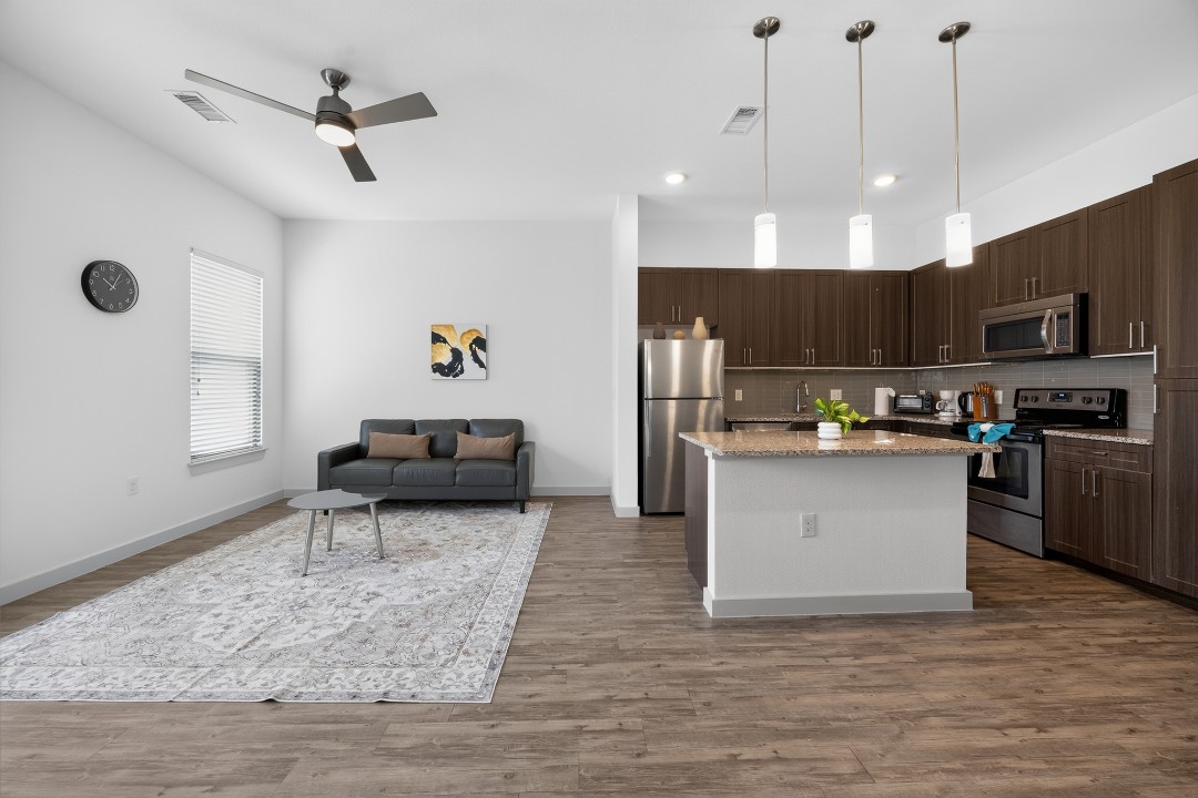 The Creekside at Vantage · Unit 4209 1/1