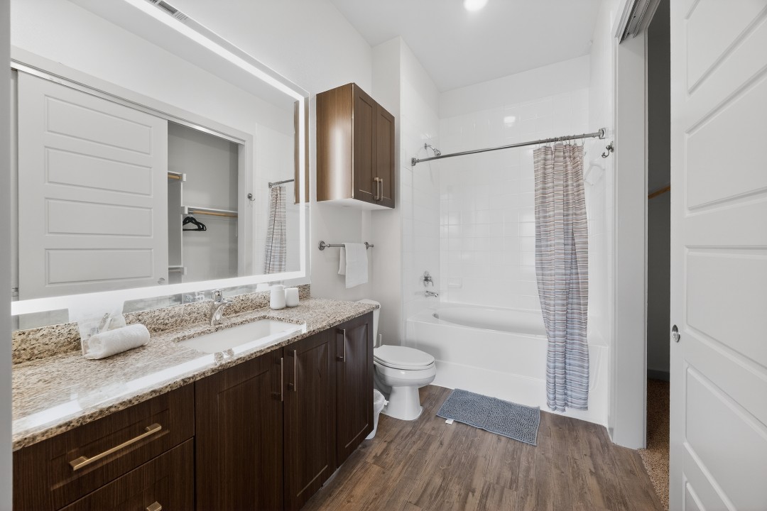 The Creekside at Vantage · Unit 4314 2/2