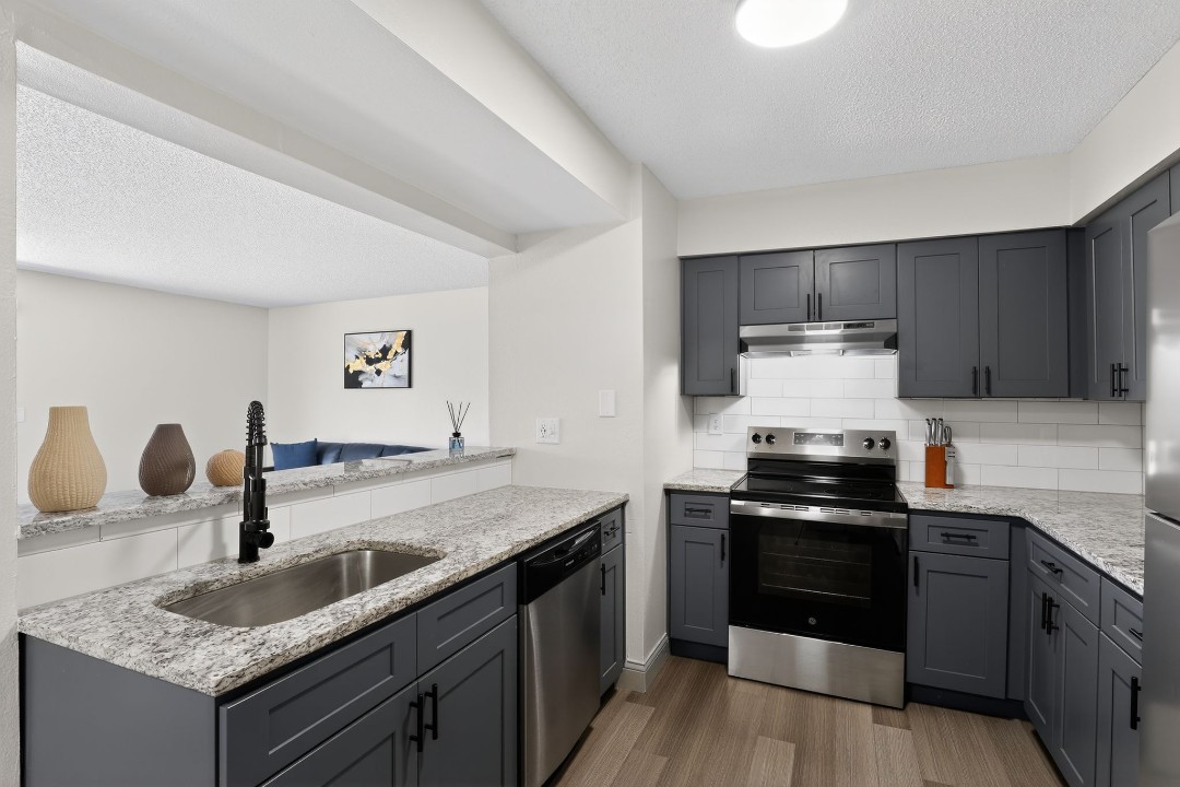 Rosehill Pointe · Unit 24 1/1