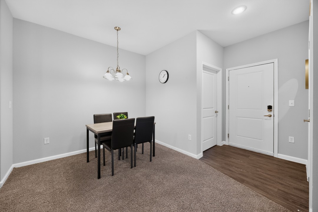 Whitewing Flats · Unit 7304 2/2