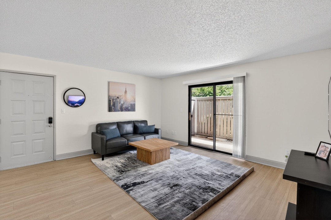 Rosehill Pointe · Unit 31 2/1