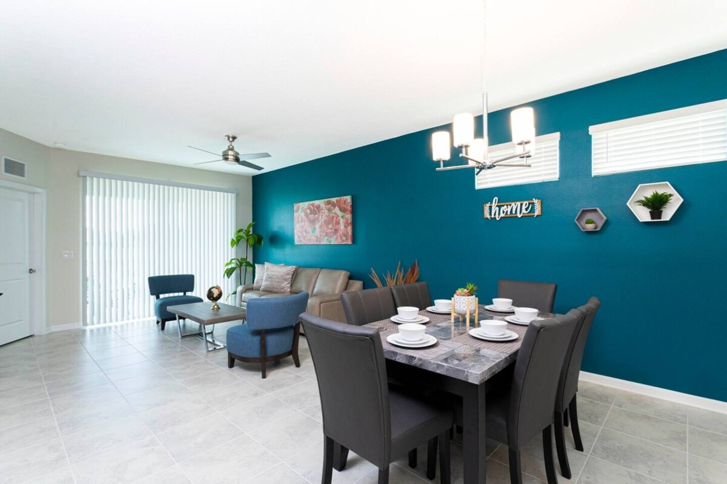 An elegant and rustic style, our dining area is perfect for quality time with your loved ones, while you prepare the most delicious plate at out equipped kitchen.