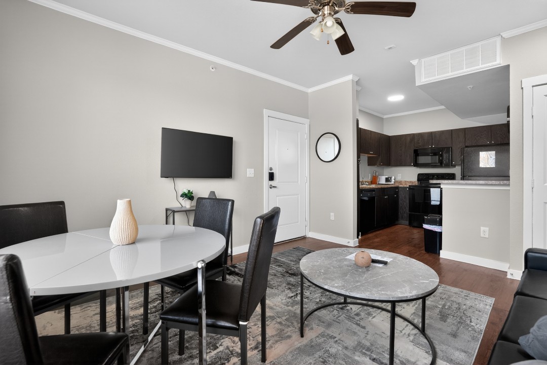 The Lodge at Guadalupe 1/1 · Unit 927