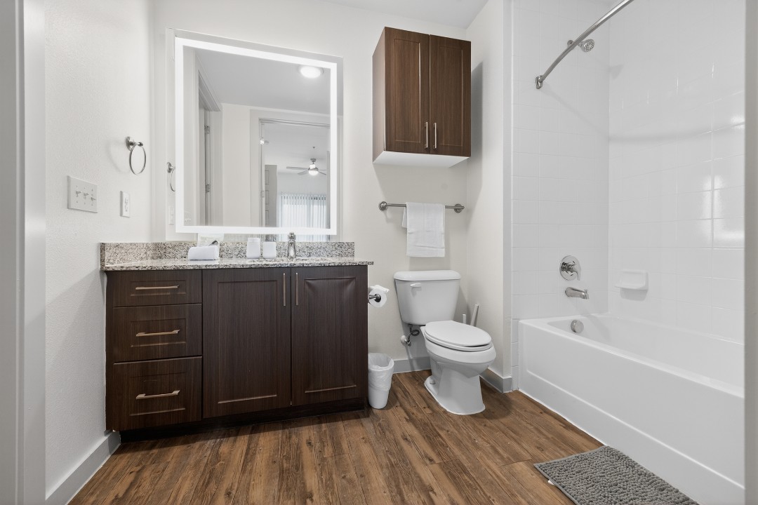 The Creekside at Vantage · Unit 4314 2/2