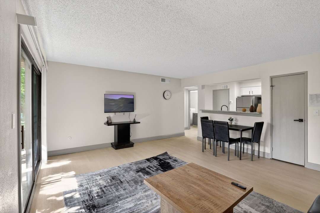 Rosehill Pointe · Unit 161 1/1