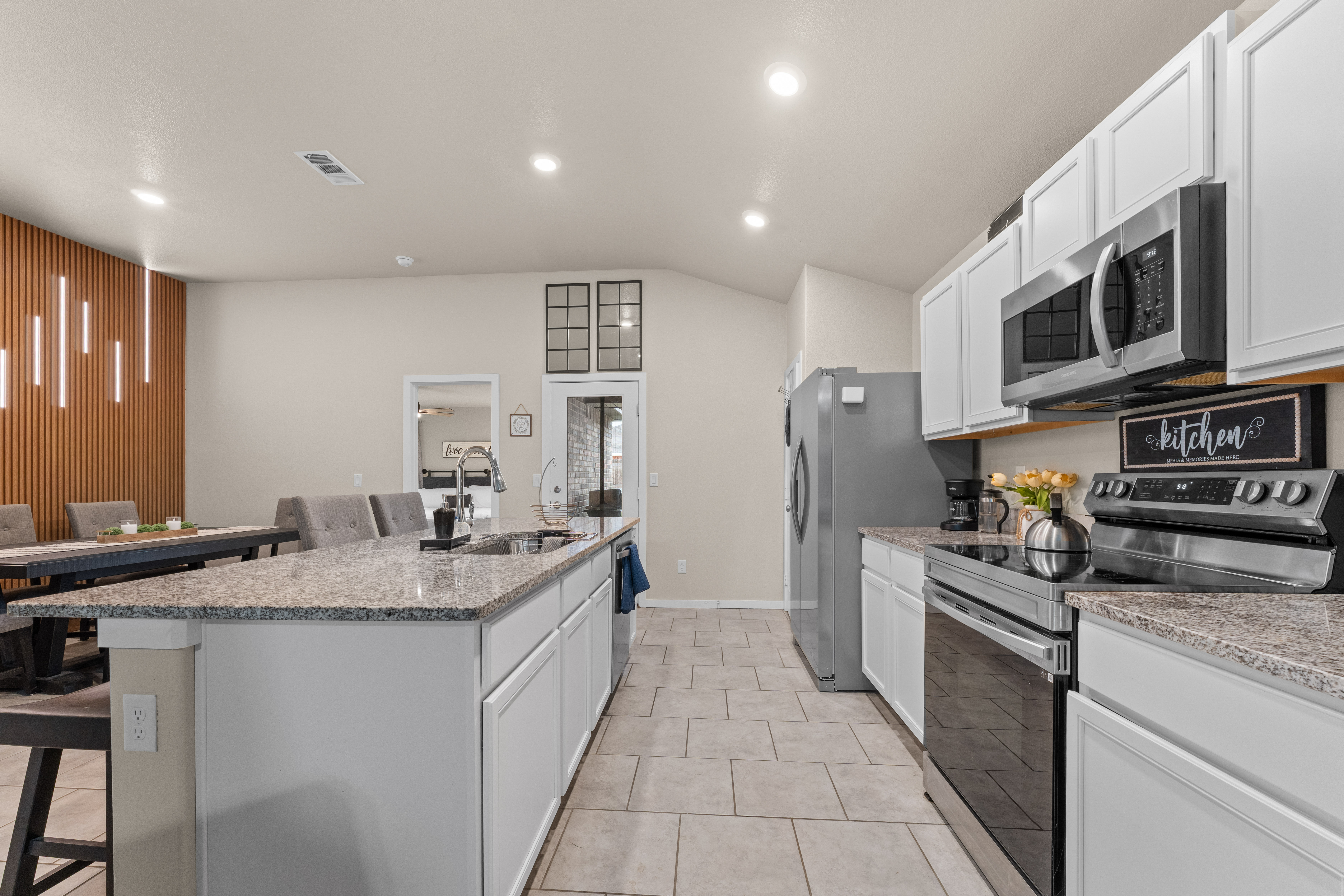 1329 E 94th St, Odessa TX 79765 photo 5
