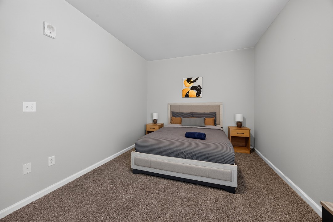 Whitewing Flats · Unit 7304 2/2
