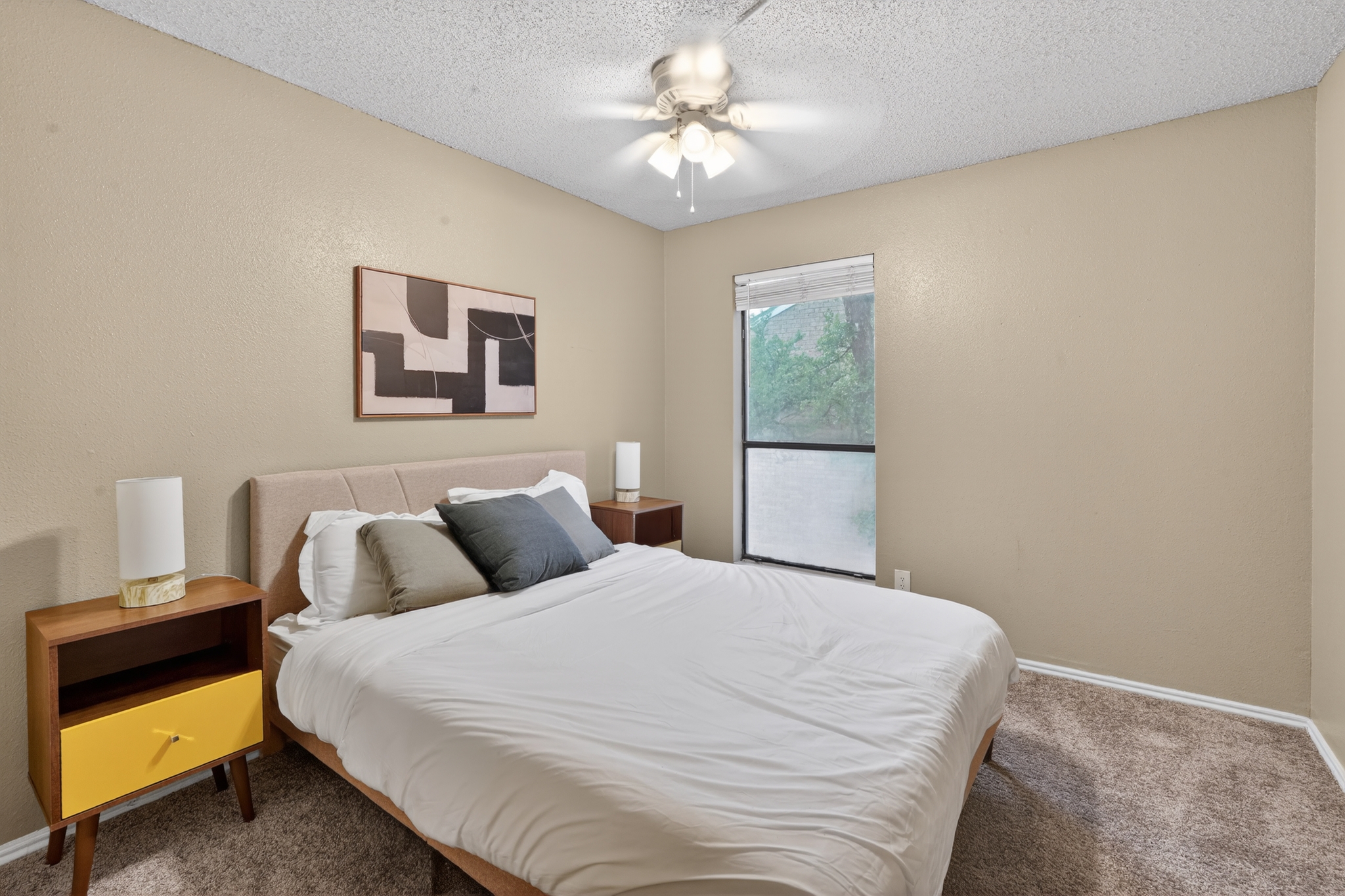 Large living area and two roomy bedrooms in Lubbock, TX