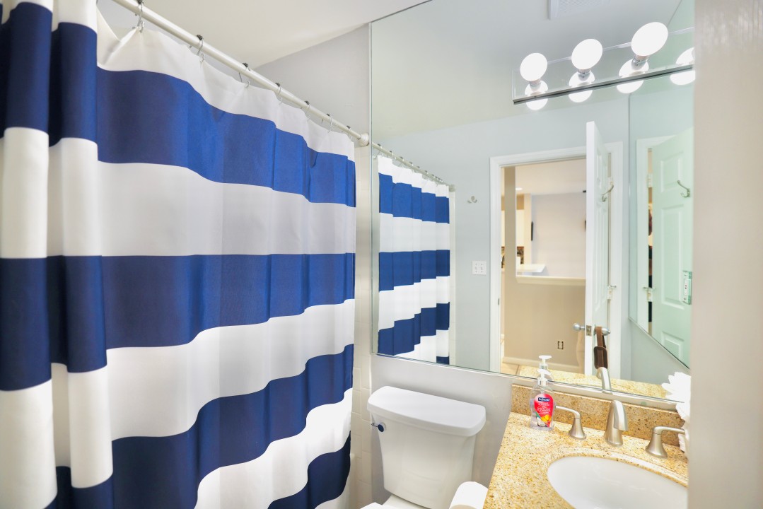 Shipyard 155 — Full bath