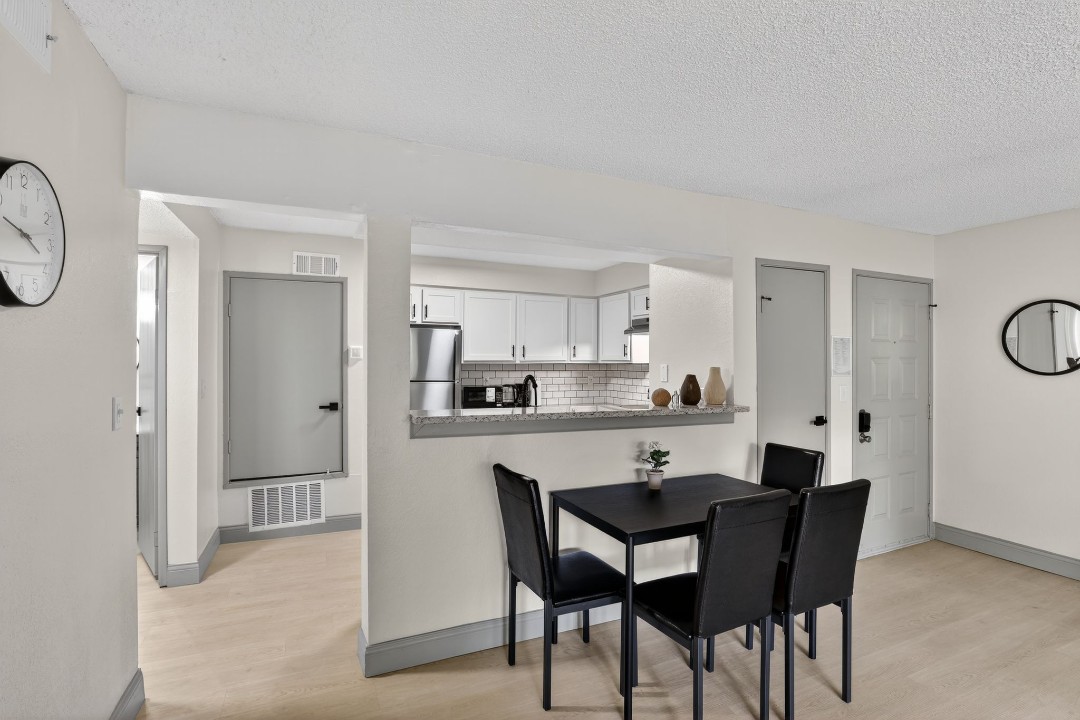 Rosehill Pointe · Unit 161 1/1