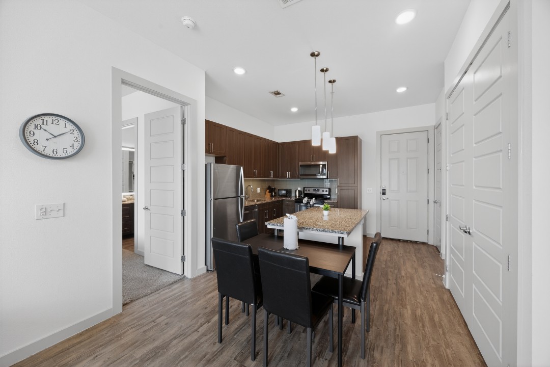 The Creekside at Vantage · Unit 4314 2/2