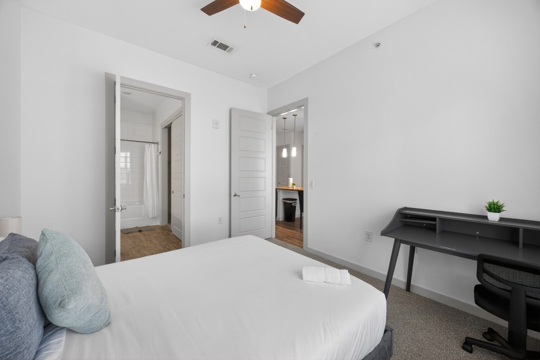 The Creekside at Vantage · Unit 3203 2/2