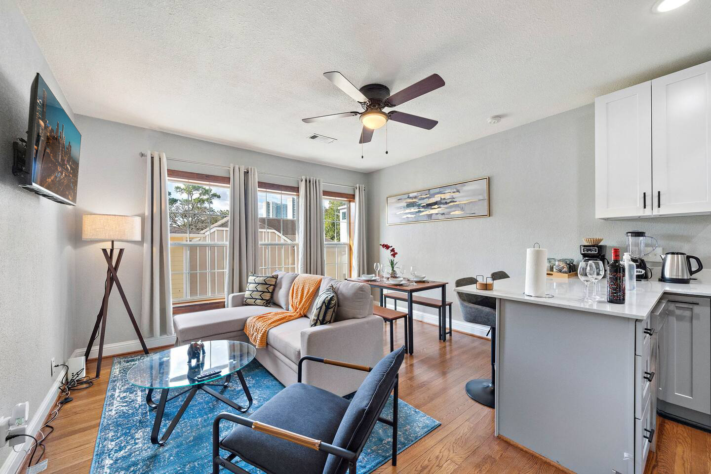 Museums Med Center Flat | Games WiFi Fire Pit BBQ