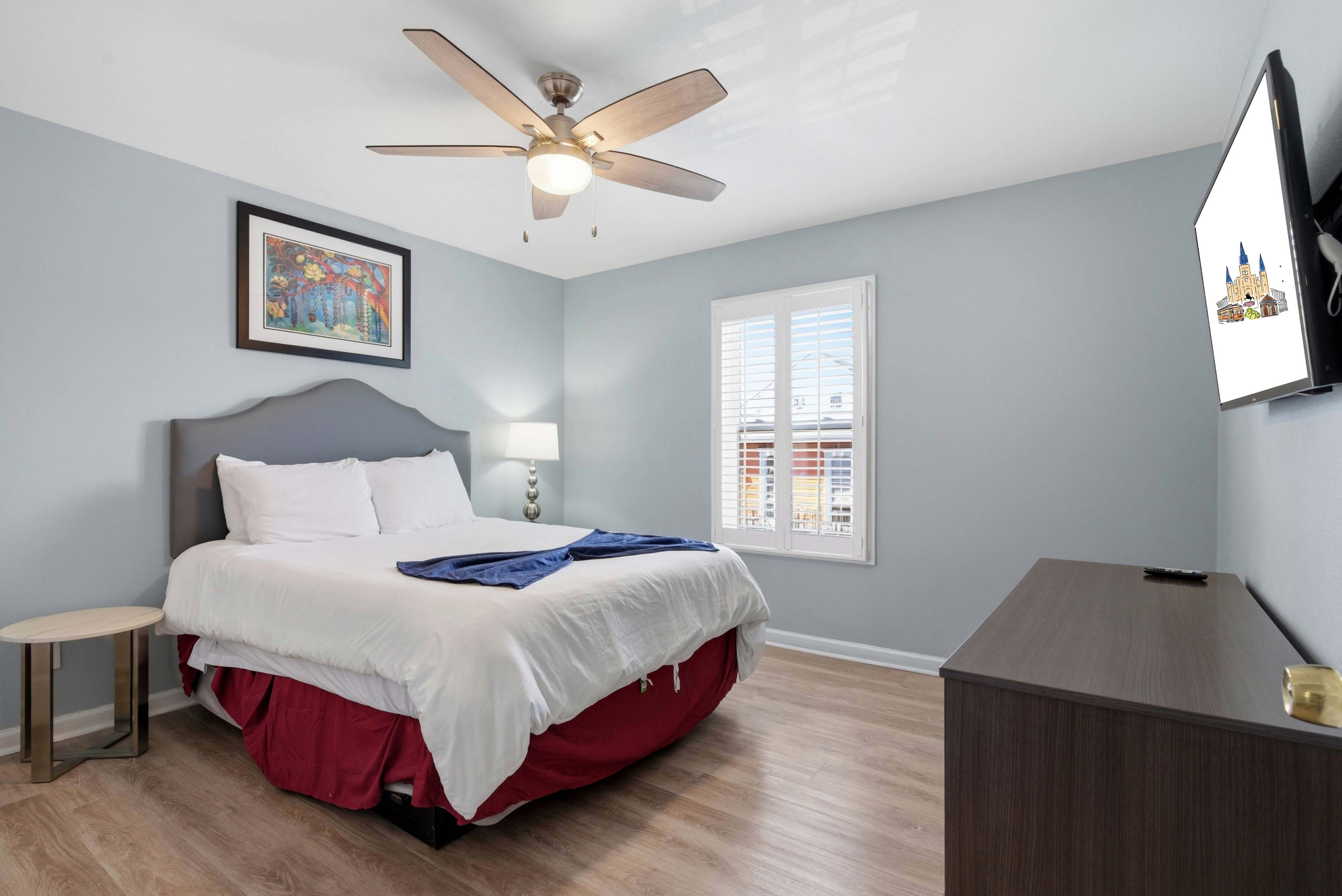 Unit 301-Cozy seondary queen bedroom with smart TV
