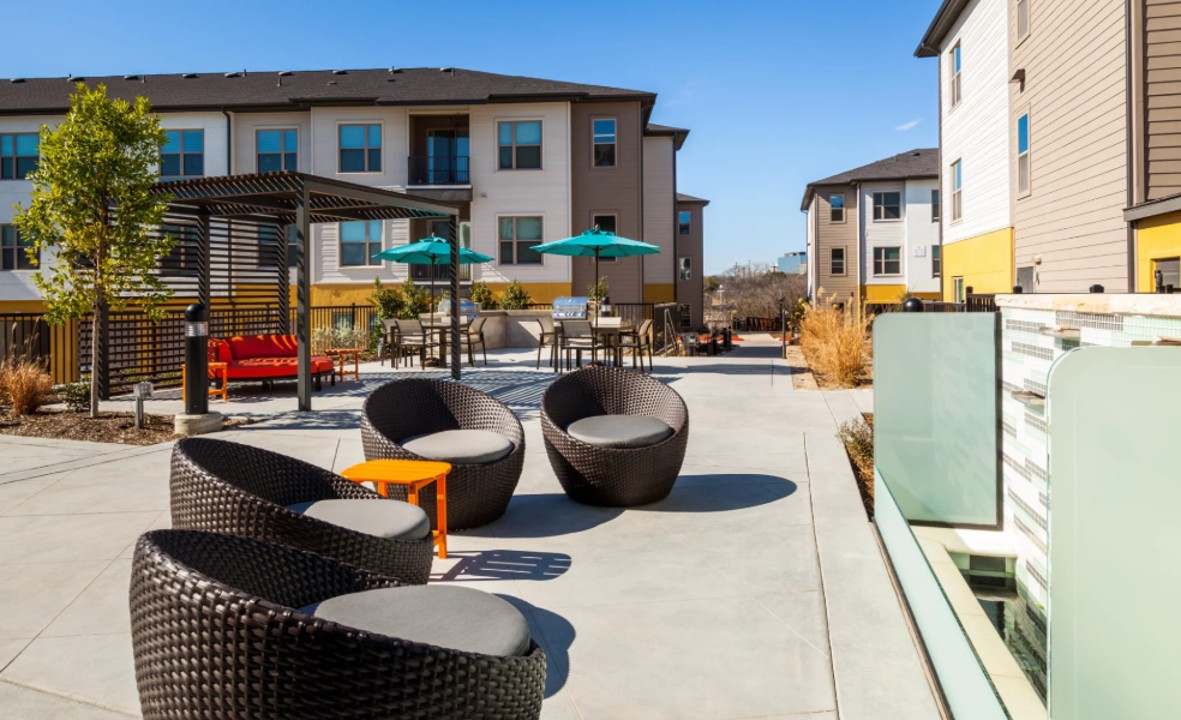 The Creekside at Vantage · Unit 3203 2/2