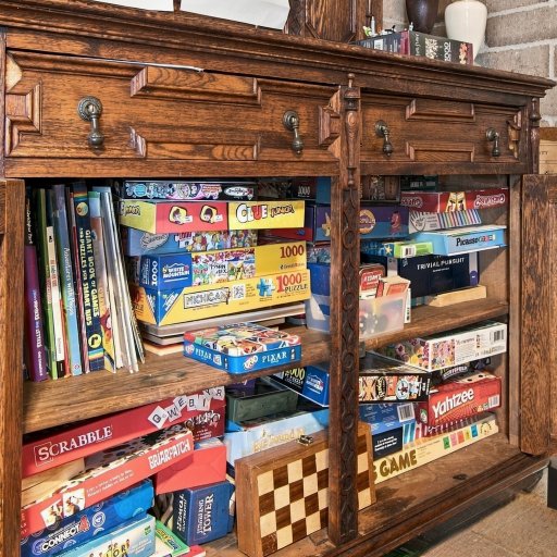 Board games, puzzles and books for the group