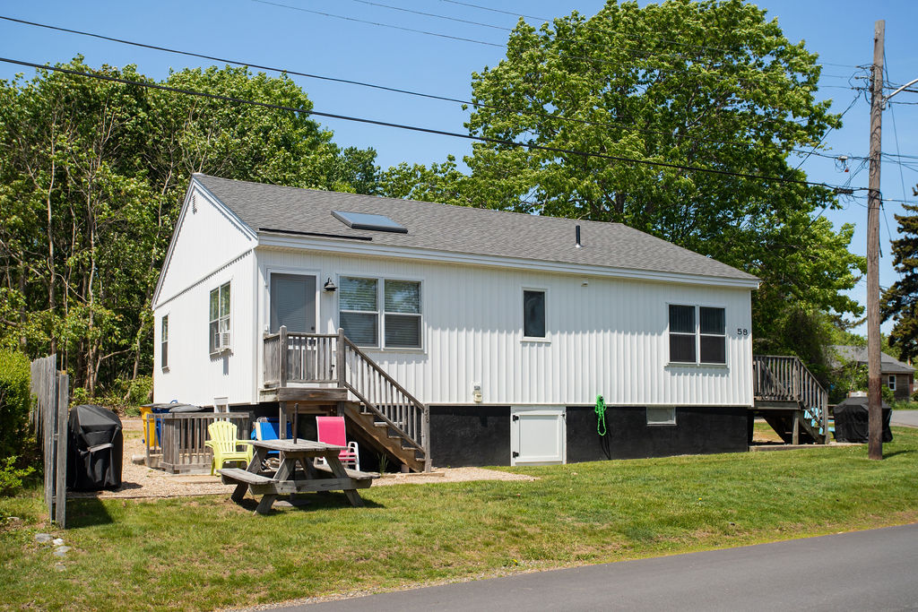Two Tides_Townhouse By Long Sands Beach