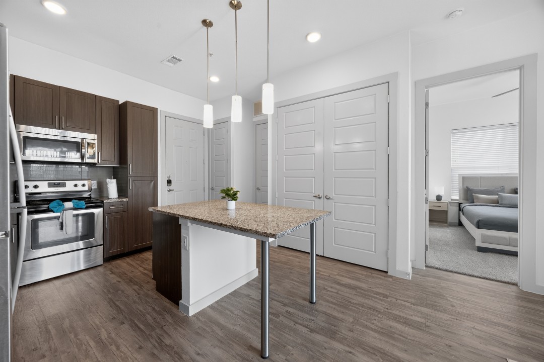 The Creekside at Vantage · Unit 3215 2/2