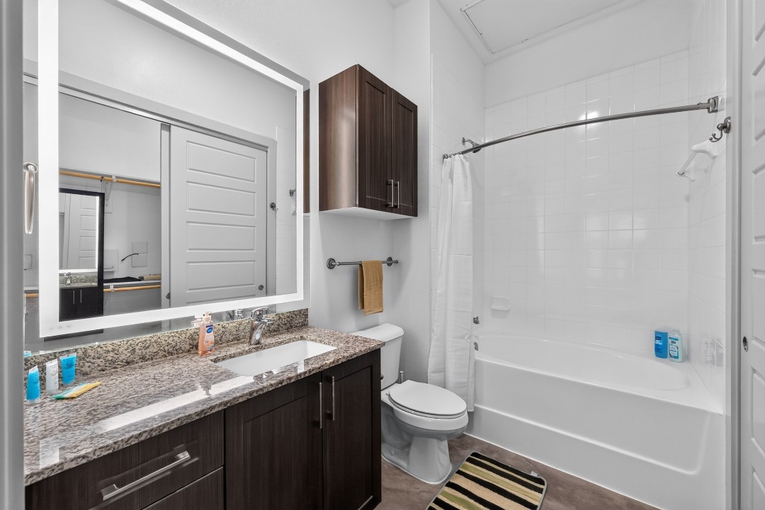 The Creekside at Vantage · Unit 4111 1/1