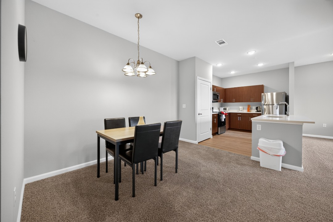 Whitewing Flats · Unit 1303 1/1