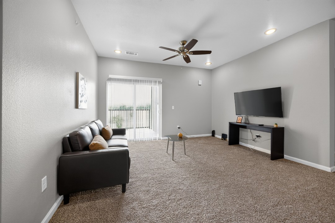 Whitewing Flats · Unit 3207 2/2