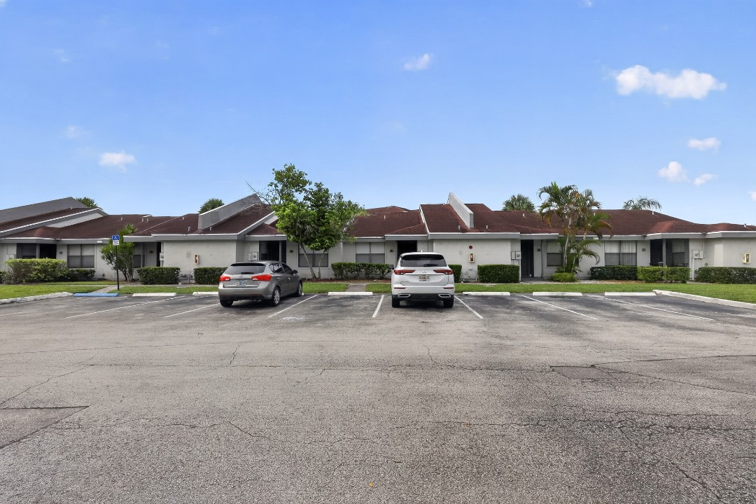 Spectra at Tamarac 3-8750 · Unit 2/1