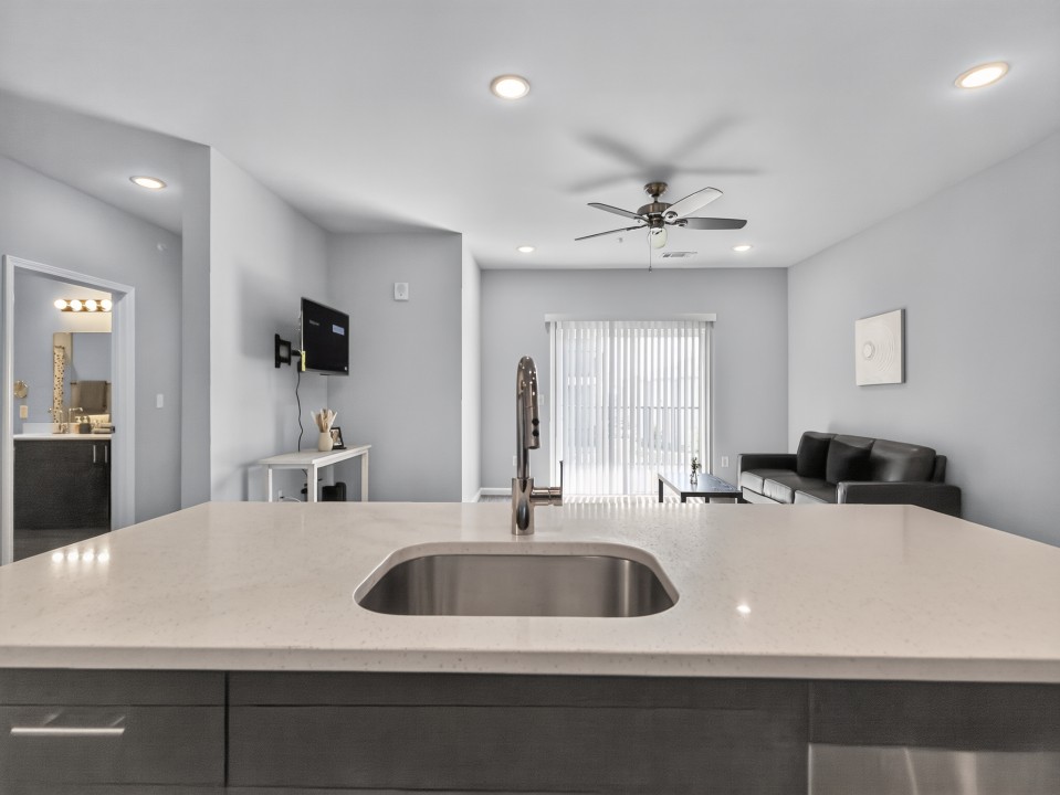 Whitewing Flats · Unit 8204 1/1